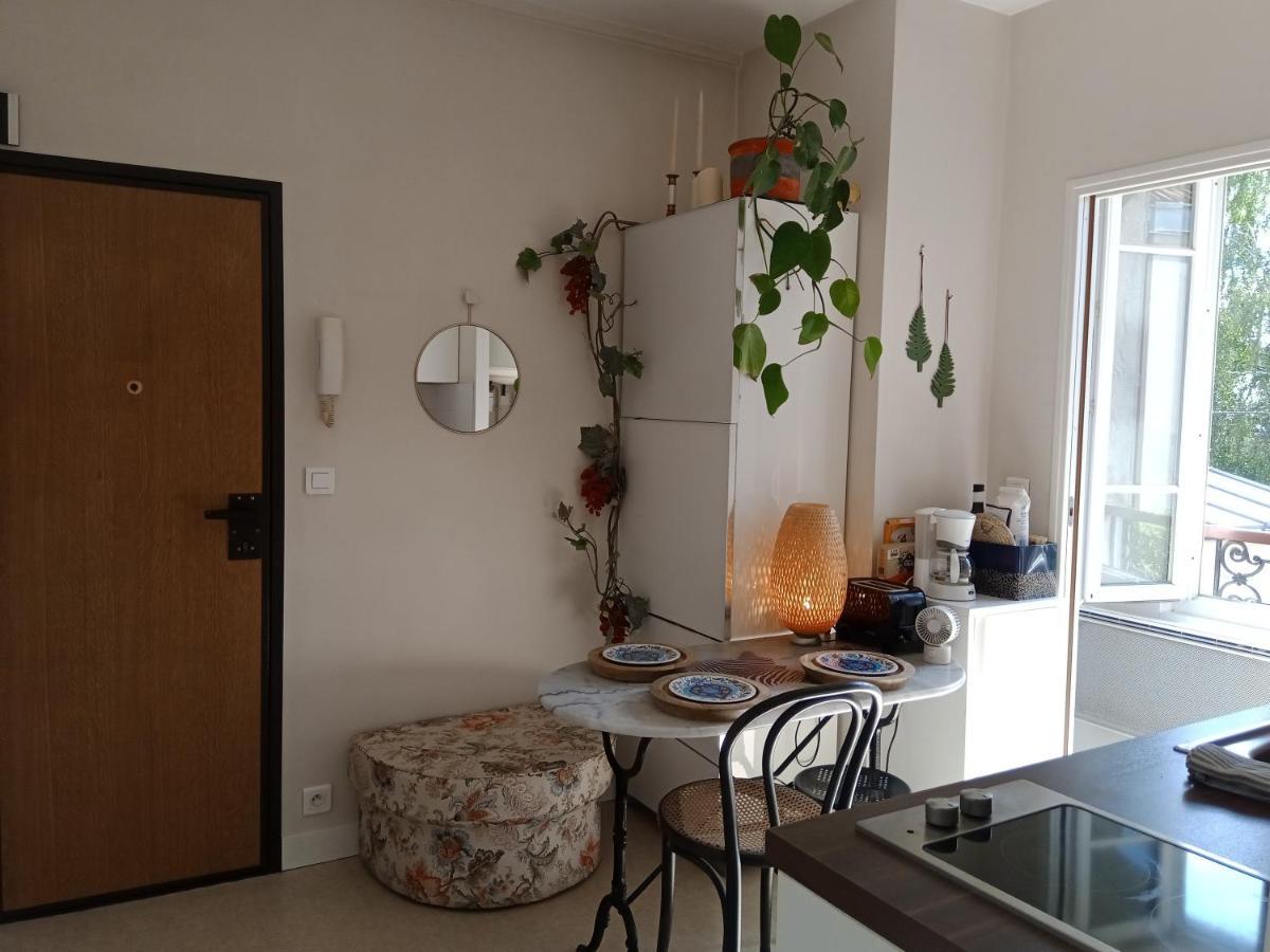 Paris Authentic House Small, Bright And Calm Studio Exterior photo
